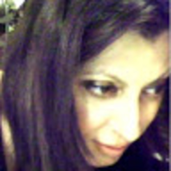 Meet your Posher, Farrah - Picture 1 of 1